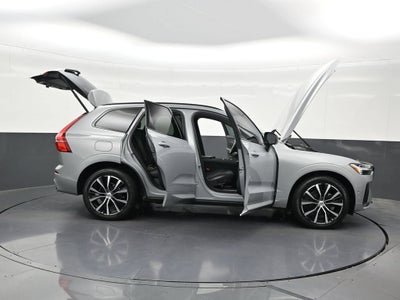 2024 Volvo XC60 B5 Plus Dark Theme