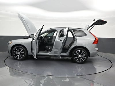 2024 Volvo XC60 B5 Plus Dark Theme
