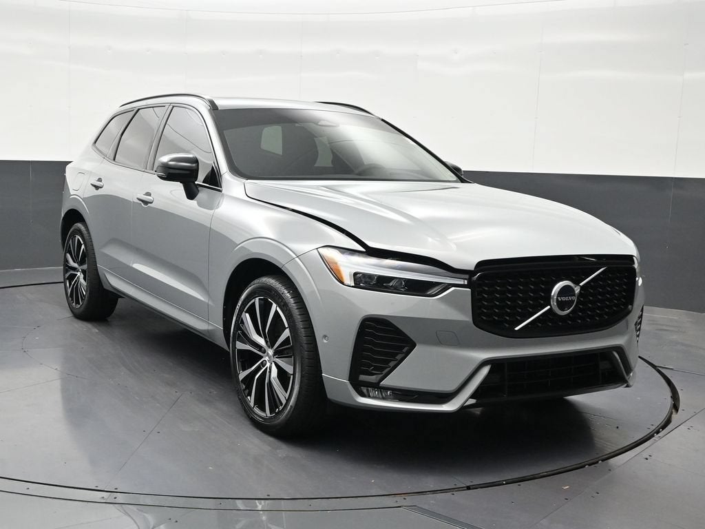 2024 Volvo XC60 B5 Plus Dark Theme