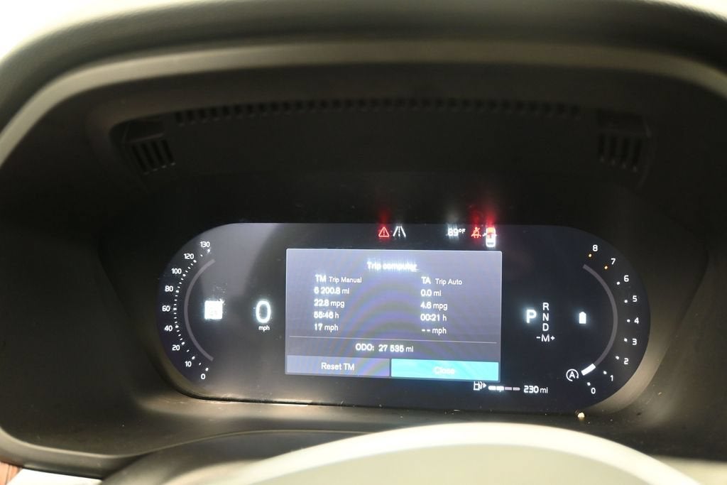 2024 Volvo XC60 Plus Dark Theme