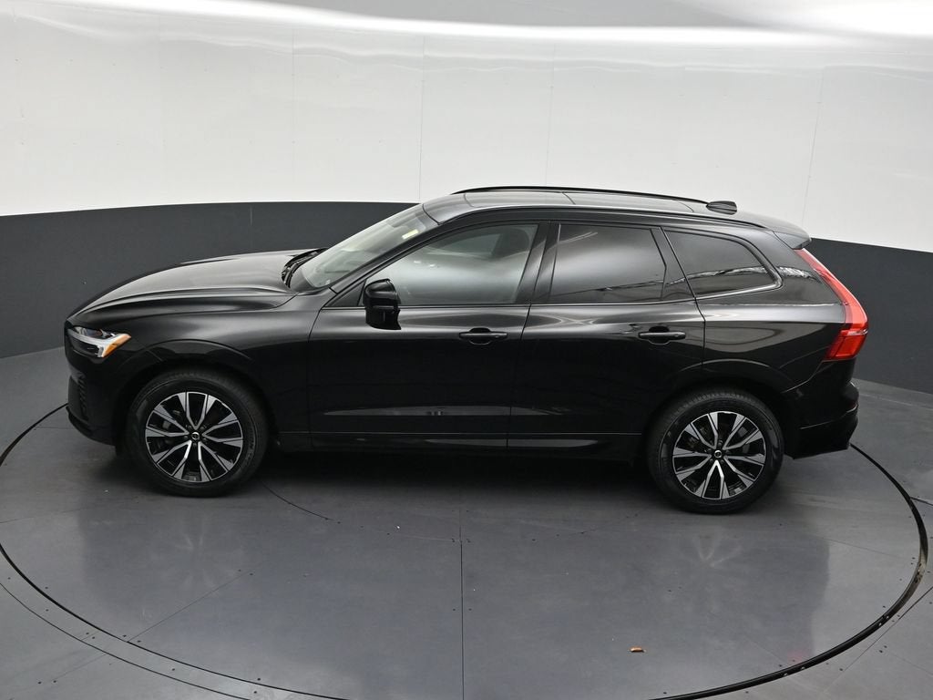 2024 Volvo XC60 Plus Dark Theme
