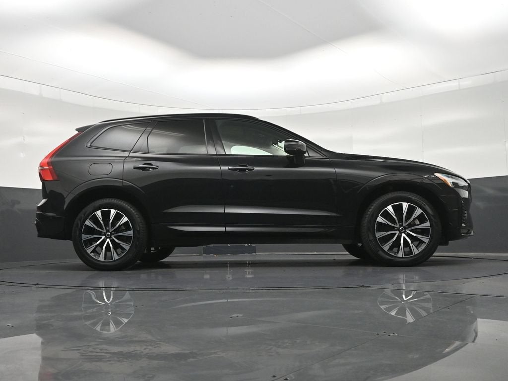 2024 Volvo XC60 Plus Dark Theme