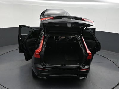 2024 Volvo XC60 Plus Dark Theme