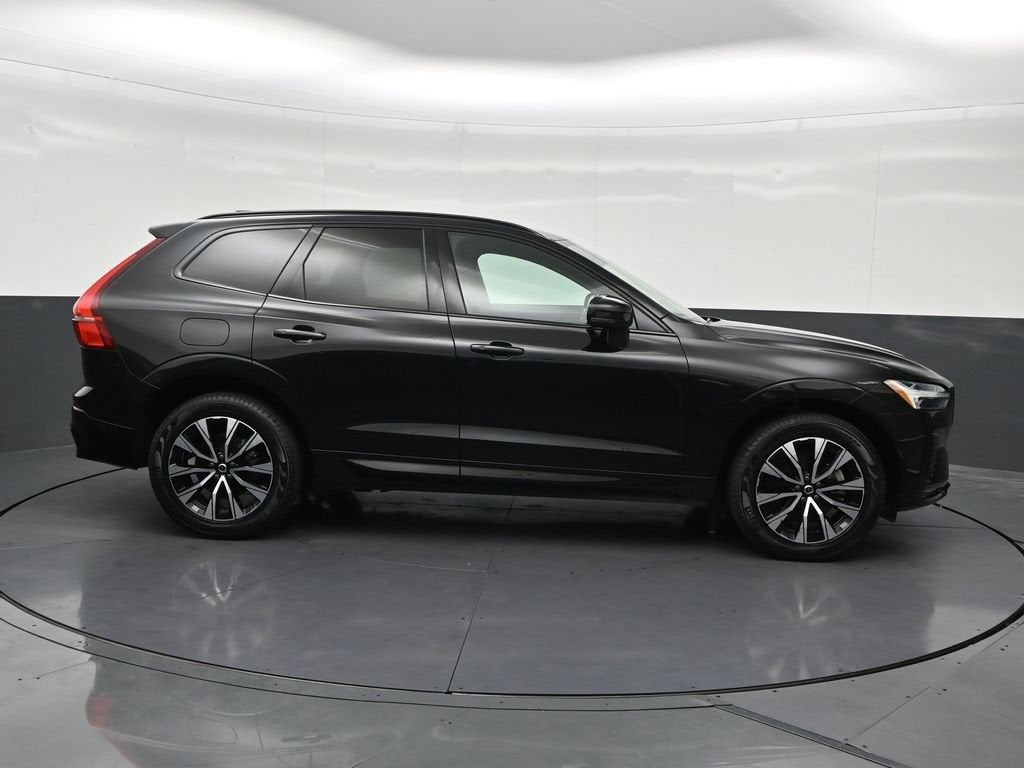 2024 Volvo XC60 Plus Dark Theme