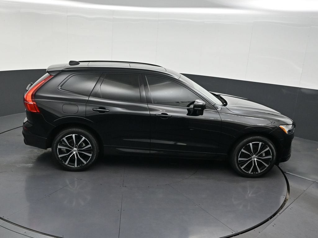 2024 Volvo XC60 B5 Plus Dark Theme