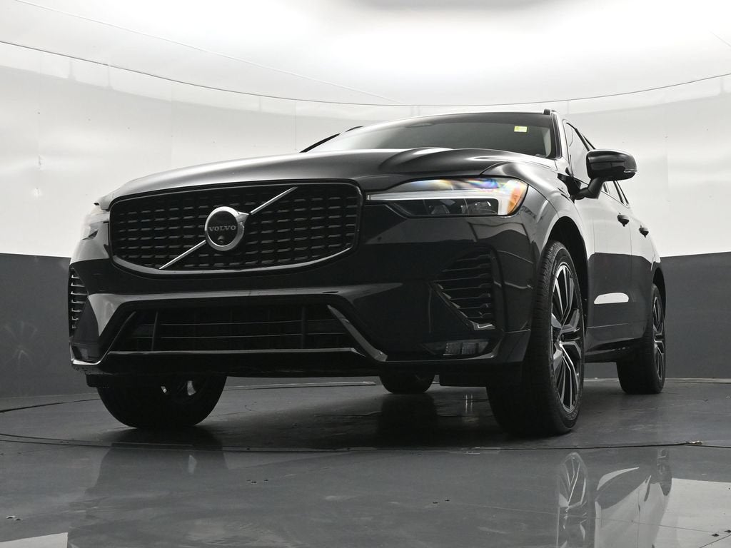 2024 Volvo XC60 B5 Plus Dark Theme
