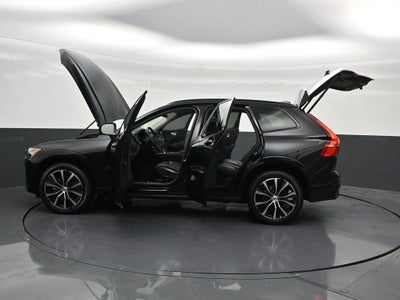 2024 Volvo XC60 B5 Plus Dark Theme