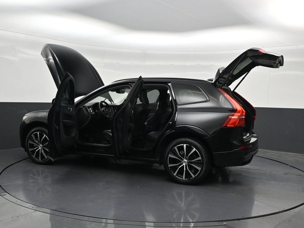 2024 Volvo XC60 B5 Plus Dark Theme