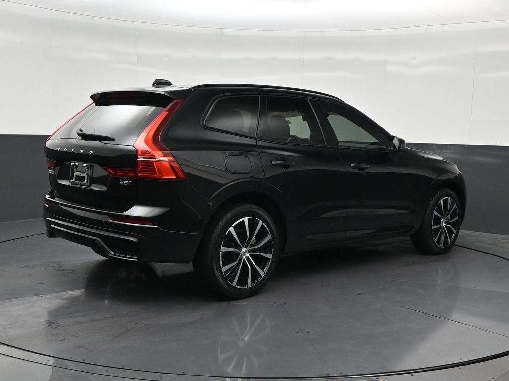2024 Volvo XC60 B5 Plus Dark Theme