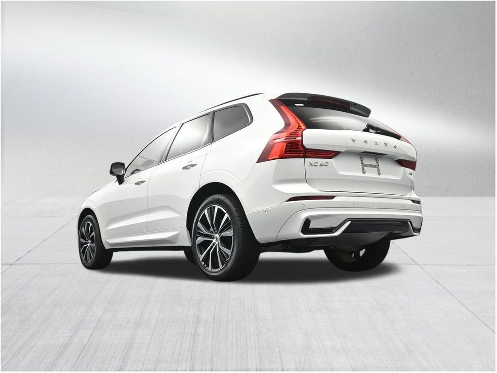 2024 Volvo XC60 Plus Dark Theme