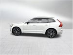 2024 Volvo XC60 Plus Dark Theme