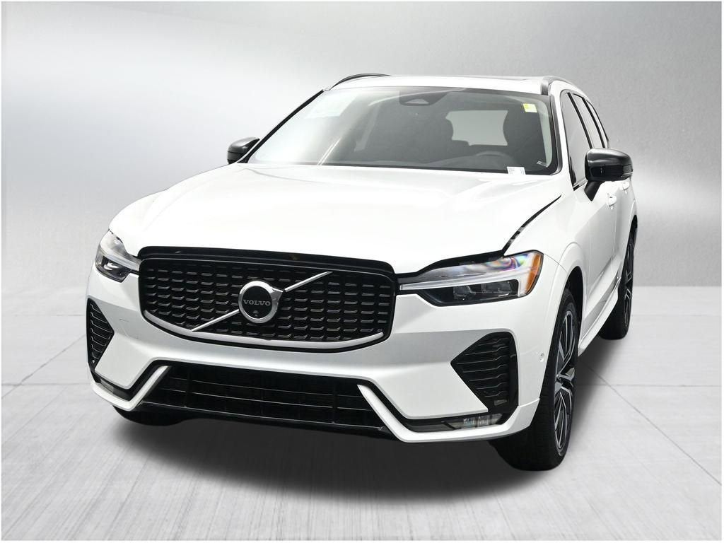 2024 Volvo XC60 Plus Dark Theme