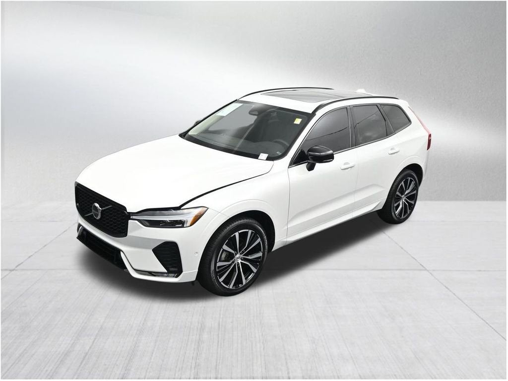 2024 Volvo XC60 Plus Dark Theme