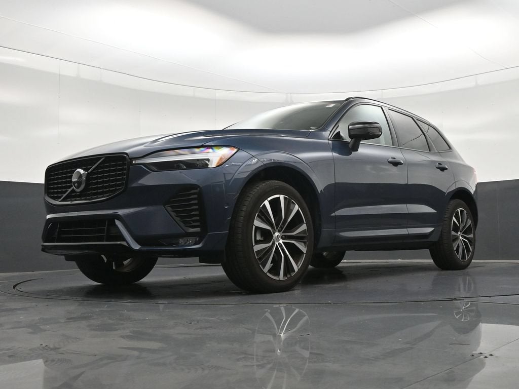 2024 Volvo XC60 B5 Plus Dark Theme
