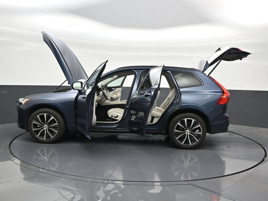 2024 Volvo XC60 B5 Plus Dark Theme