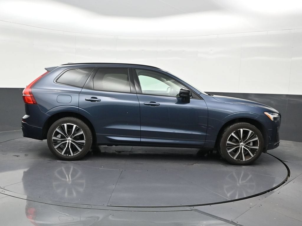 2024 Volvo XC60 B5 Plus Dark Theme
