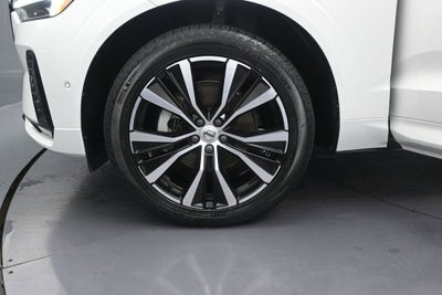 2024 Volvo XC60 Plus Dark Theme