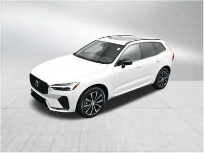 2024 Volvo XC60 Plus Dark Theme