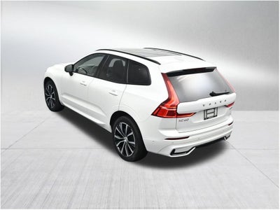 2024 Volvo XC60 Plus Dark Theme