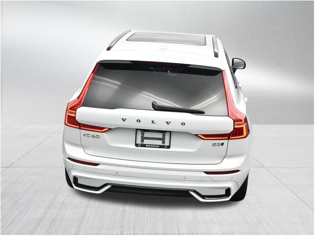 2024 Volvo XC60 Plus Dark Theme