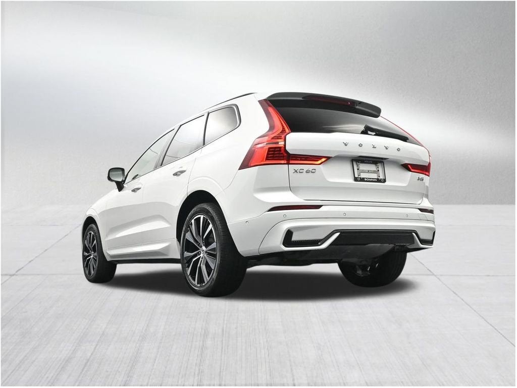 2024 Volvo XC60 Plus Dark Theme