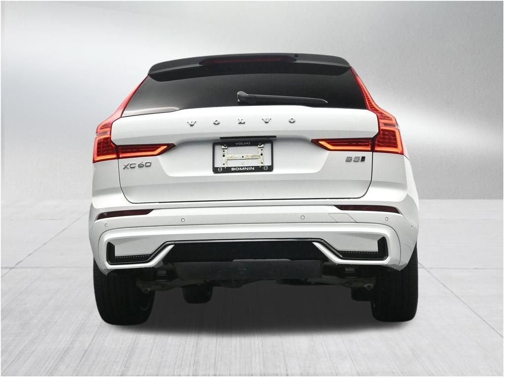 2024 Volvo XC60 Plus Dark Theme