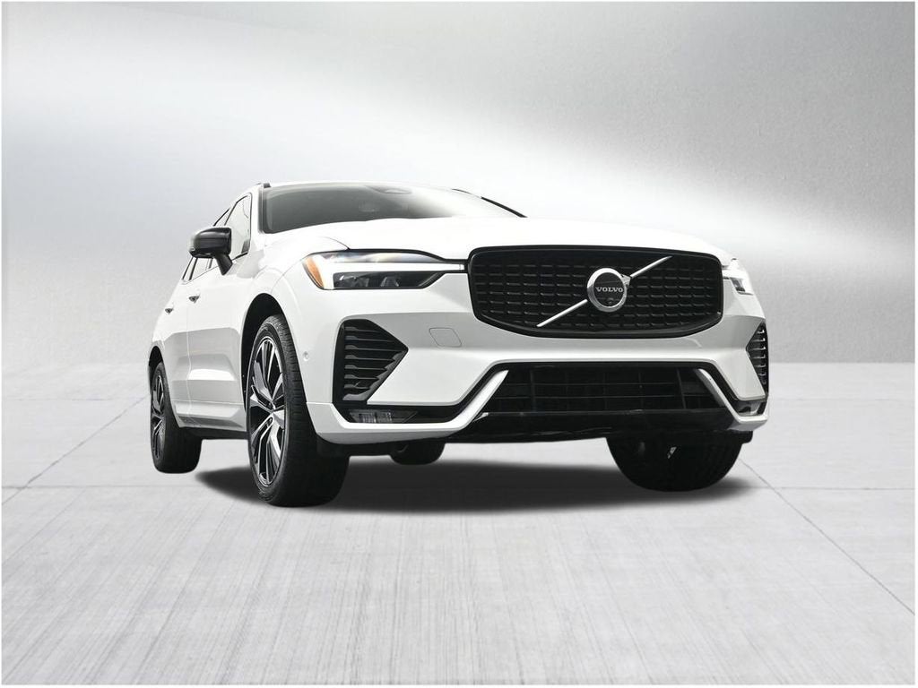 2024 Volvo XC60 Plus Dark Theme