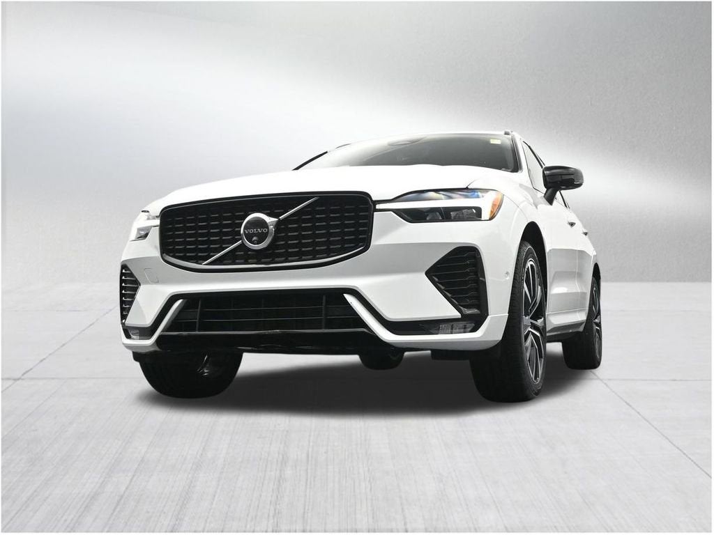 2024 Volvo XC60 Plus Dark Theme