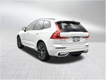 2024 Volvo XC60 Plus Dark Theme