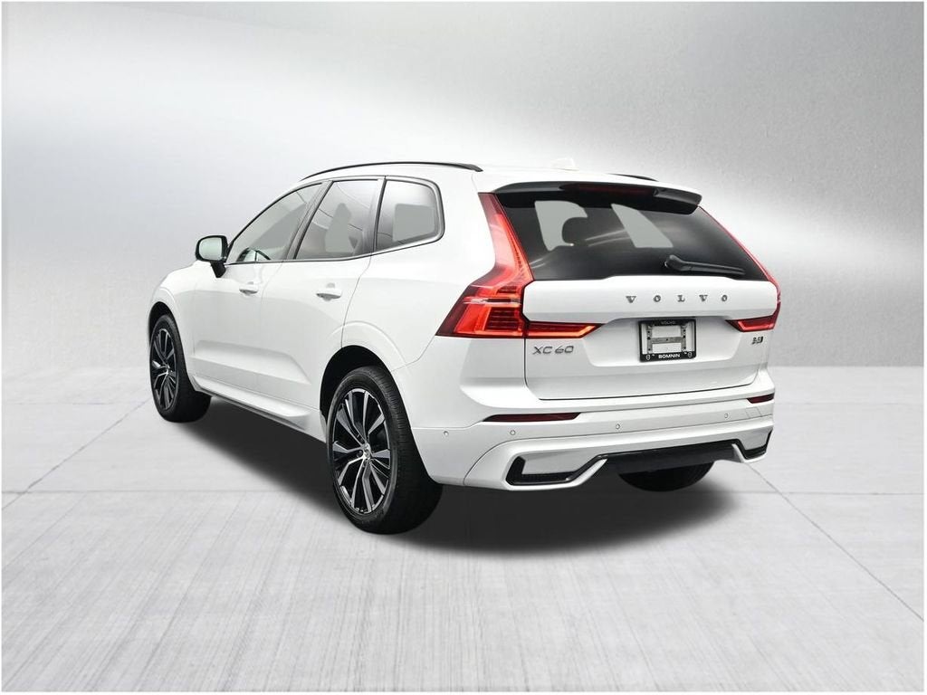 2024 Volvo XC60 Plus Dark Theme