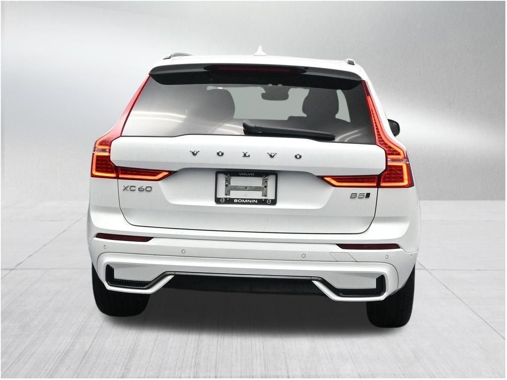 2024 Volvo XC60 Plus Dark Theme