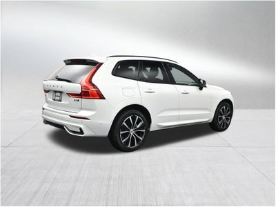 2024 Volvo XC60 Plus Dark Theme