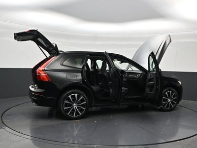2024 Volvo XC60 Plus Dark Theme
