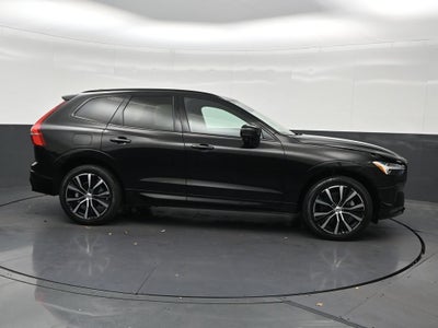 2024 Volvo XC60 Plus Dark Theme