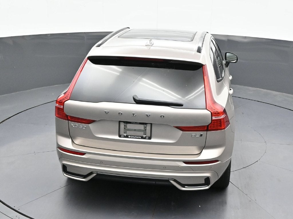 2024 Volvo XC60 B5 Plus Dark Theme