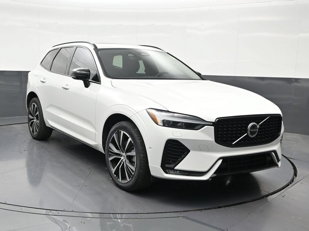 2024 Volvo XC60 B5 Plus Dark Theme