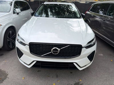 2024 Volvo XC60 Plus Dark Theme