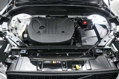 2024 Volvo XC60 Plus Dark Theme