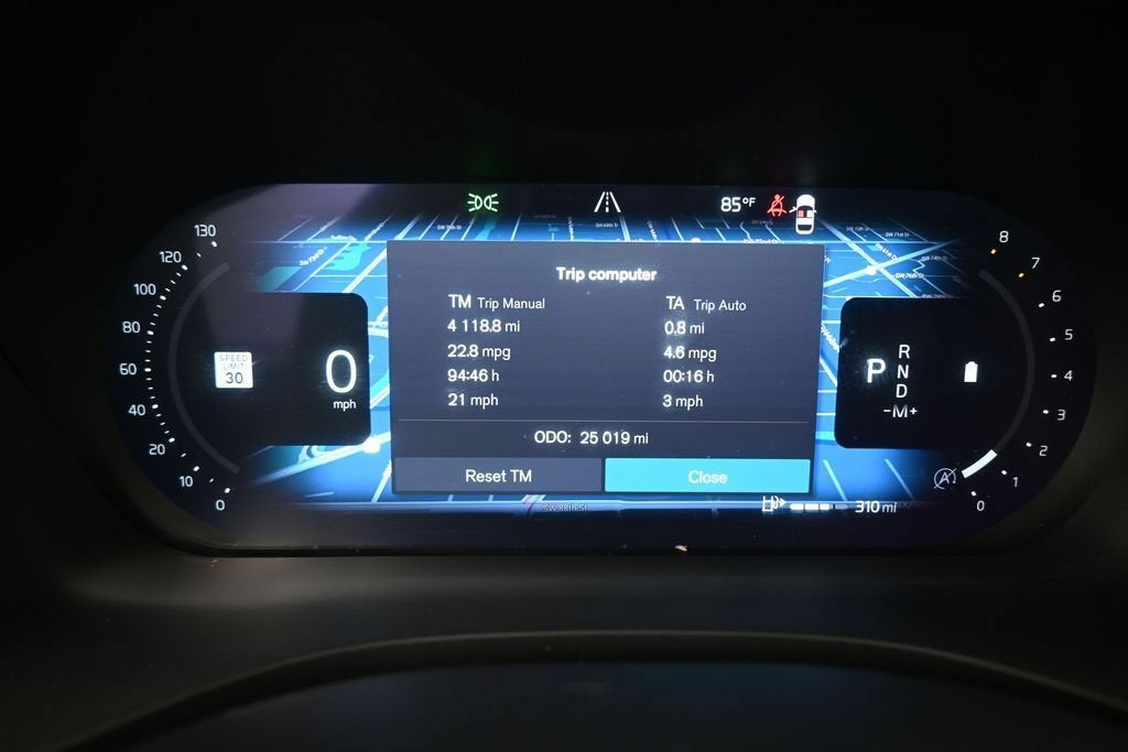 2024 Volvo XC60 B5 Plus Dark Theme