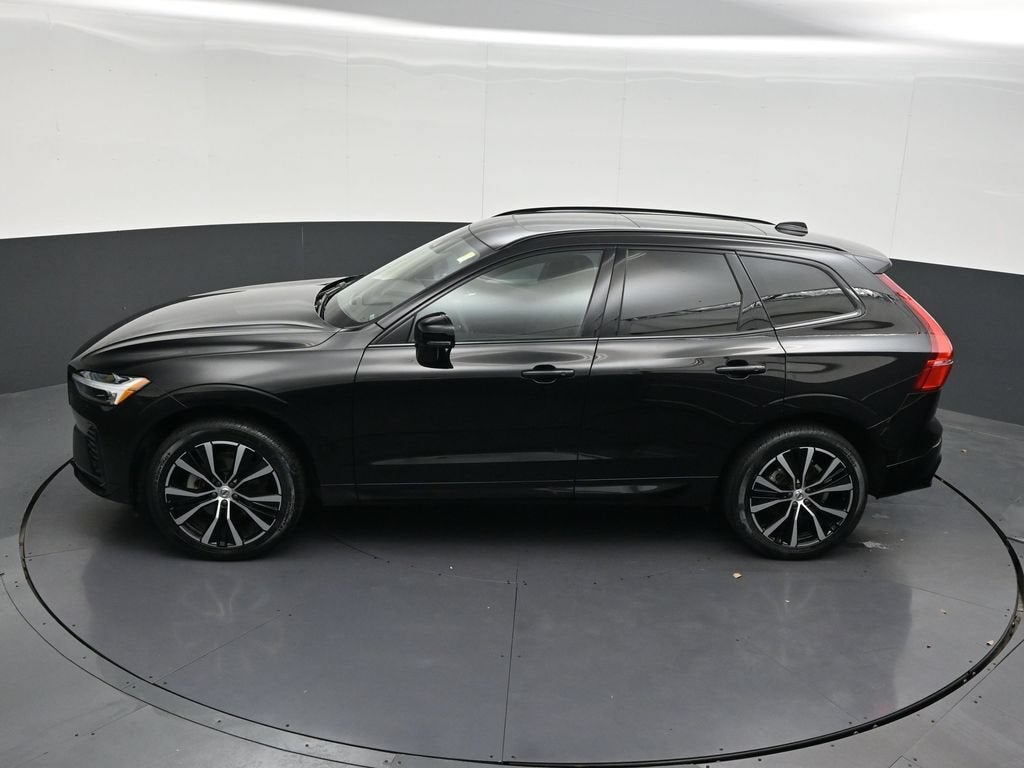 2024 Volvo XC60 B5 Plus Dark Theme