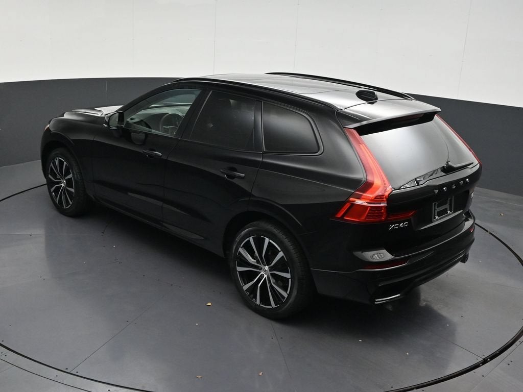 2024 Volvo XC60 B5 Plus Dark Theme