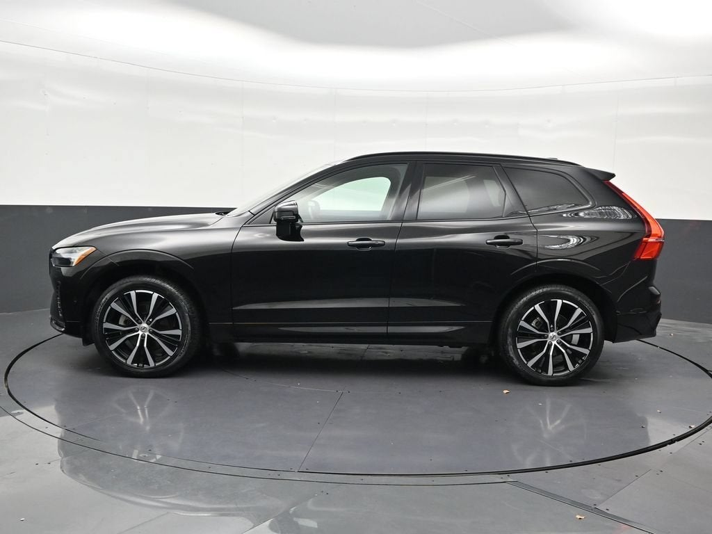 2024 Volvo XC60 B5 Plus Dark Theme