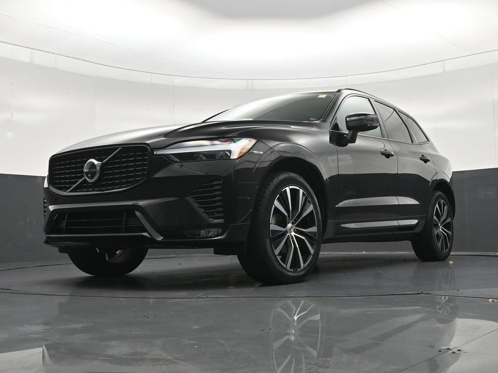 2024 Volvo XC60 B5 Plus Dark Theme