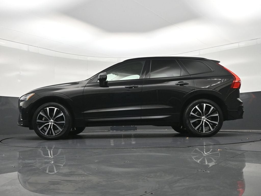 2024 Volvo XC60 B5 Plus Dark Theme