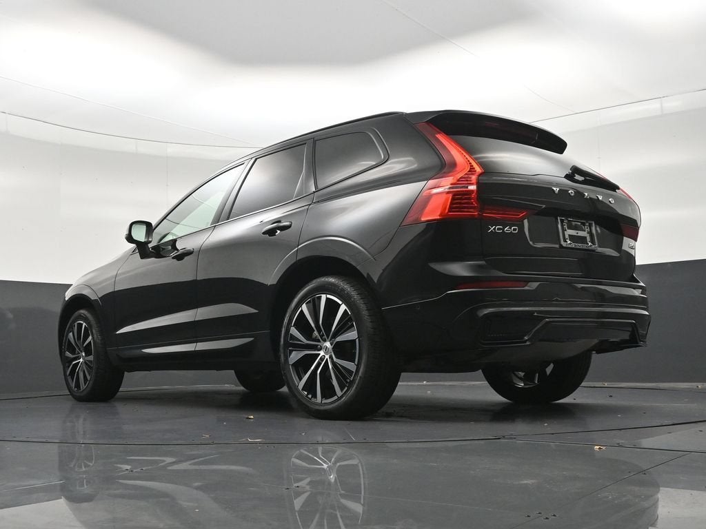 2024 Volvo XC60 B5 Plus Dark Theme