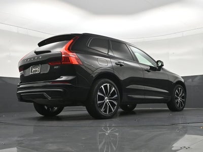 2024 Volvo XC60 B5 Plus Dark Theme