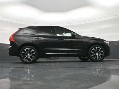 2024 Volvo XC60 B5 Plus Dark Theme