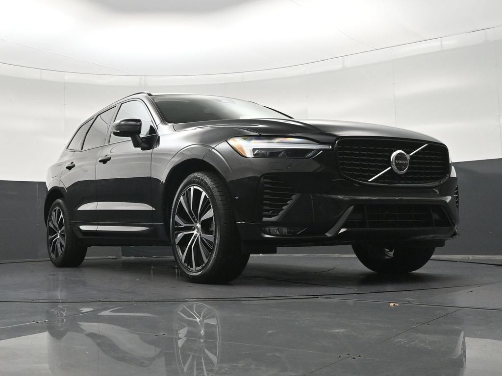 2024 Volvo XC60 B5 Plus Dark Theme