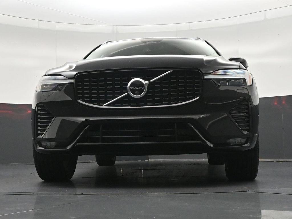 2024 Volvo XC60 B5 Plus Dark Theme