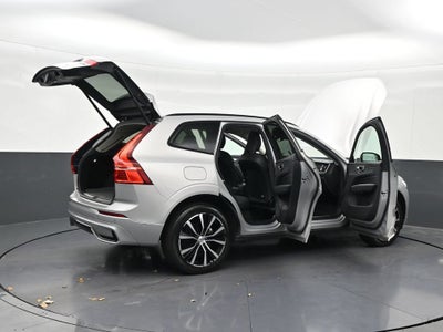 2024 Volvo XC60 Plus Dark Theme